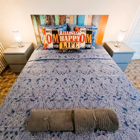 Oasis - Roger Lluria Hostal *